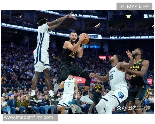 亚历山大惊人表现三节打卡十次勇士库里赛季创下19次胜利纪录