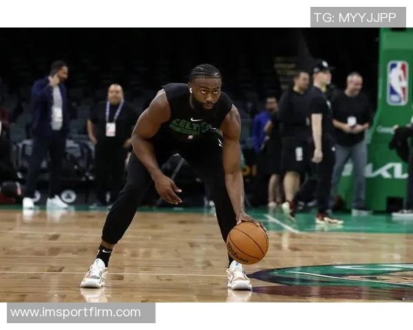 杰伦布朗回顾生涯最佳赛季称球队在联盟中表现出色