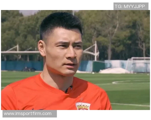 杜佳32岁在海港五季出场仅45分钟却收获三冠一杯的传奇故事