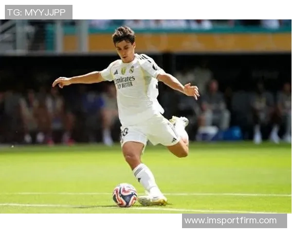 西媒报道贝蒂斯有意引进皇马年轻前锋贡萨洛皇马态度坚决不愿放人